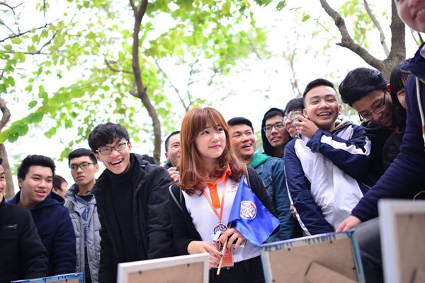 6 kỹ năng giúp bạn trở thành hướng dẫn viên Du lịch chuyên nghiệp 5 rac roi khi yeu mot nguoi huong dan vien du lich 7 1462875088