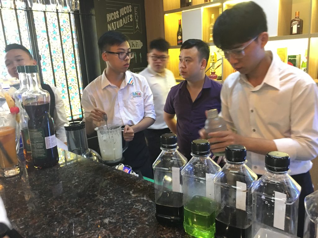 Chương trình Siêu phẩm cho mùa hè: Học pha chế Trà cực hot 1 Chương trình Siêu phẩm cho mùa hè: Học pha chế Trà cực hot IMG 2974