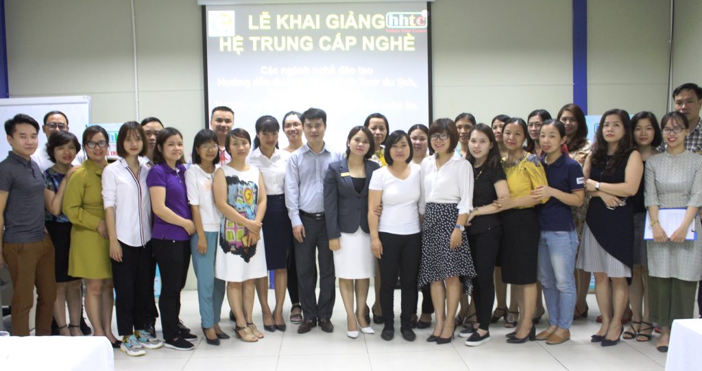 Trường Trung cấp Nghề Du lịch HHTC: 100 chỉ tiêu cho đào tạo song bằng IMG 2811