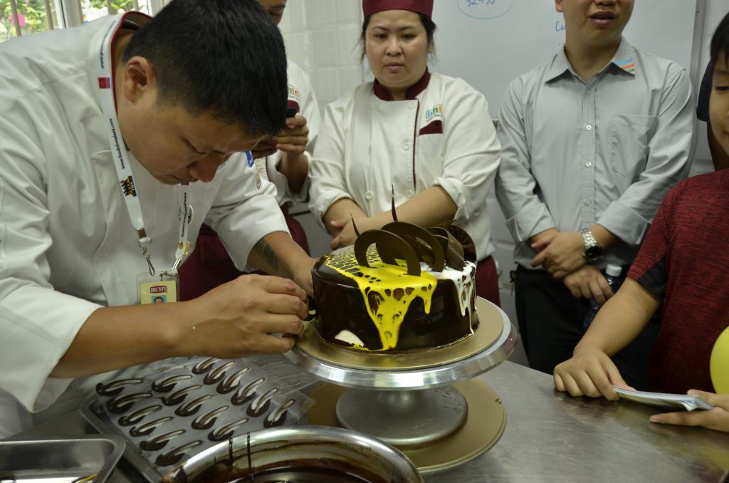 Workshop làm bánh ngọt cùng Rich Products Việt Nam DSC0658