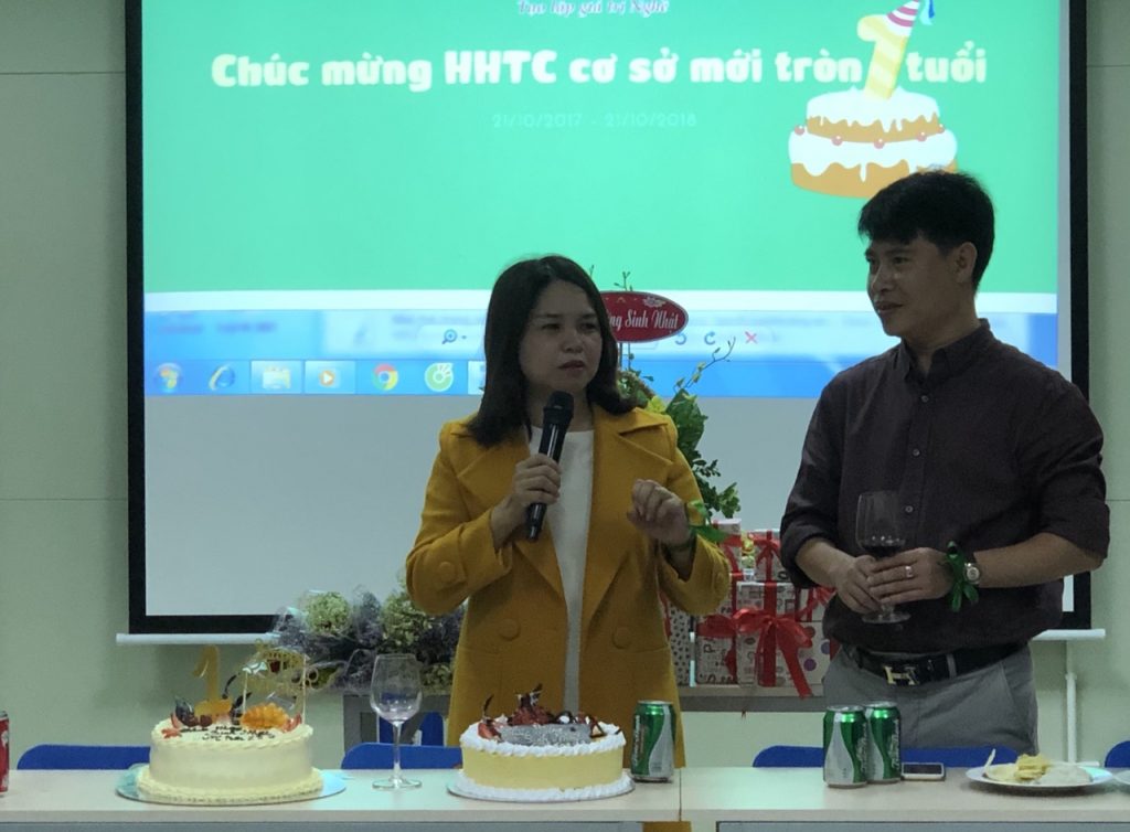 Trường HHTC tổ chức chúc mừng cơ sở mới tròn 1 tuổi và ngày 20/10 z1148904232491 ce415f215b9006c52007fb3e34ece1c8