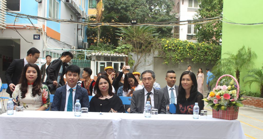 Trường Du lịch Hà Nội: Rộn ràng chào mừng Ngày Nhà Giáo Việt Nam 20/11 IMG 3882