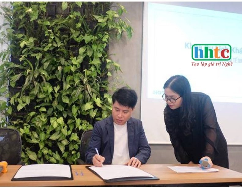 Trường Du lịch HHTC tham gia Hệ sinh thái số Hotelismo Thiết kế không tên