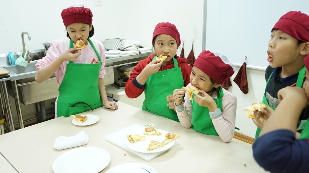 Một ngày làm "Đầu Bếp nhí" cùng các học sinh trường Tiểu học H.A.S DSC01603