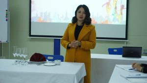Học "Nghi thức giao tiếp quốc tế" để trở thành công dân toàn cầu DSC02255