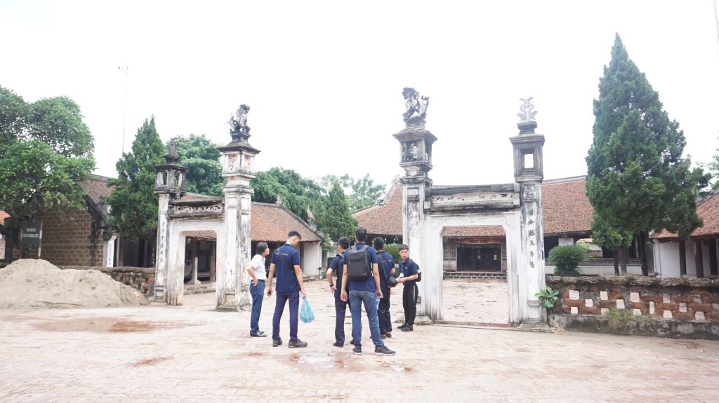 Khám phá Làng cổ Đường Lâm cùng học viên Trường Trung cấp Du lịch Hà Nôi DSC08045