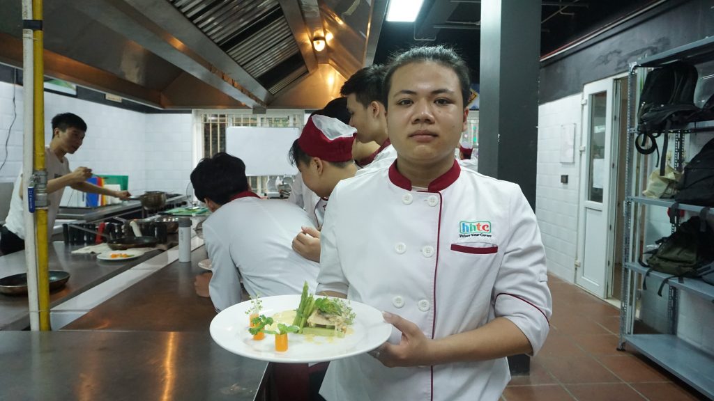 "Định hướng nghề Đầu bếp" cùng Chef Tổng Khách sạn 5* DSC00441