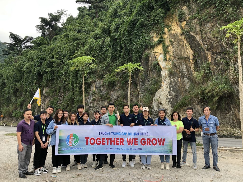 Học viên khoa Lữ hành tham gia chuyến thực tế tại Hòa Bình 20201013 090151329 iOS