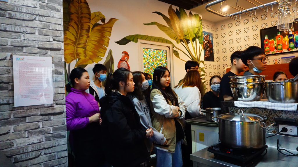 Sôi động chương trình trải nghiệm "Một ngày là học viên HHTC” DSC07533