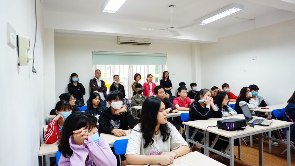 Sôi động chương trình trải nghiệm "Một ngày là học viên HHTC” DSC07565
