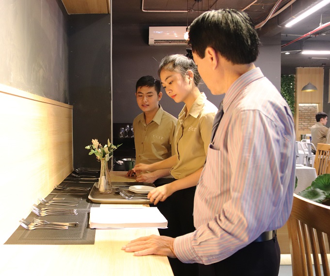 Trung cấp nhà hàng - khách sạn được đào tạo chuyên nghiệp