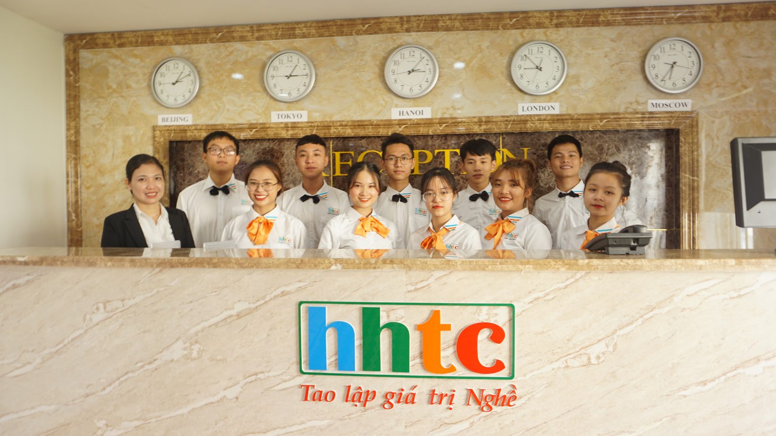 Quản trị khách sạn tại HTTC, học viên sẽ tiếp cận các nghề như Lễ tân, Buồng phòng, Bar…