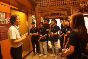 Có Nên Học Khóa Học Hướng Dẫn Viên Du Lịch - Lợi Ích Và Cơ Hội Nghề Nghiệp?