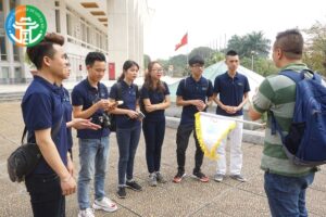 Hướng Dẫn Viên Du Lịch Chuyên Nghiệp: Bí Quyết Và Kỹ Năng Cần Có