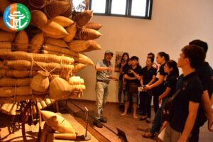 Tiền Lương Của Hướng Dẫn Viên Du Lịch Tiếng Anh - Thông Tin Chi Tiết