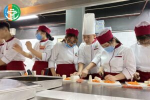 Học Bếp Âu Chuyên Nghiệp: Khám Phá Nghệ Thuật Ẩm Thực Đẳng Cấp 3 Học Bếp Âu Chuyên Nghiệp: Khám Phá Nghệ Thuật Ẩm Thực Đẳng Cấp