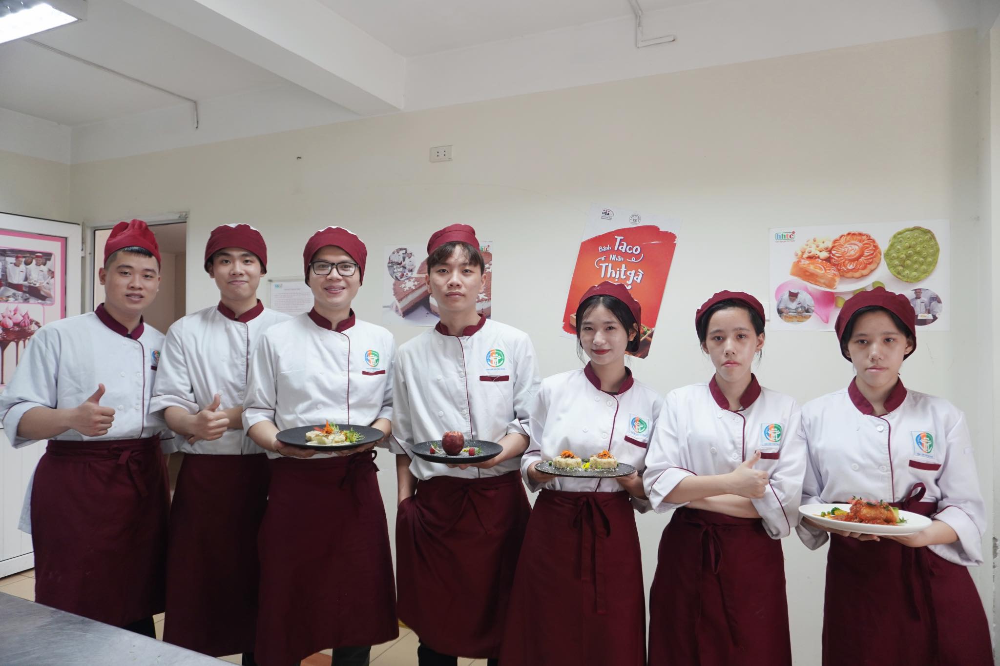 Học nghề nấu ăn tại Hà Nội: Hướng đi bền vững cho tương lai 3 Học nghề nấu ăn tại Hà Nội: Hướng đi bền vững cho tương lai 500707100 1007845088229622 587205009369786283 n