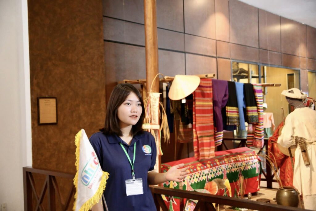 Hướng dẫn viên du lịch nội địa