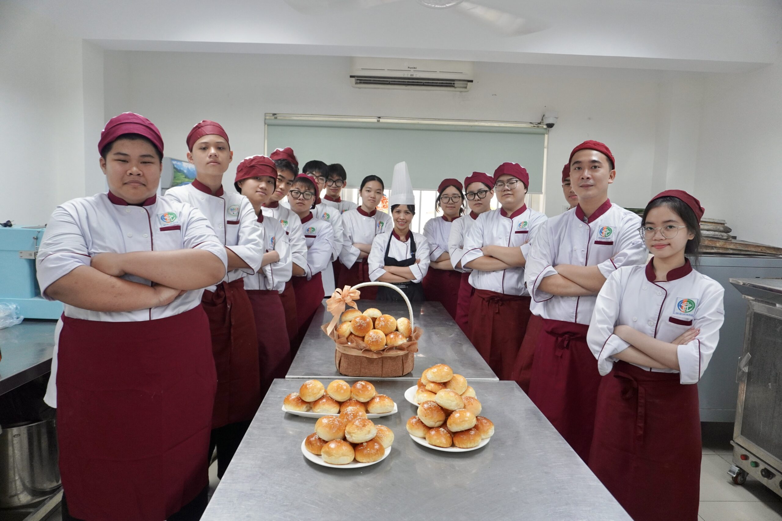 làm bánh ngọt chuyên nghiệp