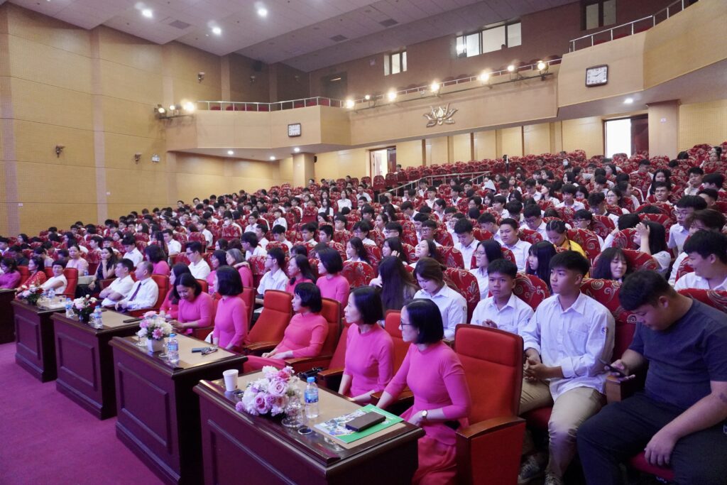 Lễ Khai giảng năm học 2026 – 2027 Trường Trung cấp Nghề Du lịch Hà Nội 1 Lễ Khai giảng năm học 2026 – 2027 Trường Trung cấp Nghề Du lịch Hà Nội DSC08869